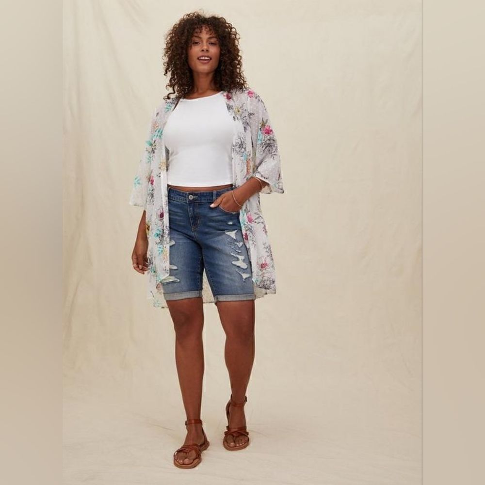 Torrid Women's White Floral Swiss Dot Hi-Low Kimono Size 1/2